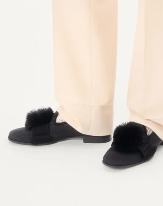 mokasina bowow apo yfasma moyare 1 330x417 - &Mu;&omicron;&kappa;ά&sigma;&iota;&nu;&alpha; Bowow &alpha;&pi;ό ύ&phi;&alpha;&sigma;&mu;&alpha; &mu;&omicron;&upsilon;&alpha;&rho;έ