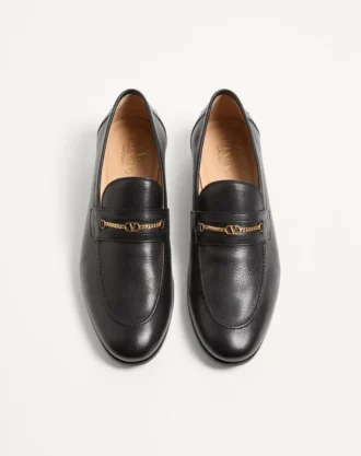 mokasinia vlogo signature apo derma katsikioy 2 1 330x417 - &Mu;&omicron;&kappa;&alpha;&sigma;ί&nu;&iota;&alpha; Vlogo Signature &alpha;&pi;ό &delta;έ&rho;&mu;&alpha; &kappa;&alpha;&tau;&sigma;&iota;&kappa;&iota;&omicron;ύ